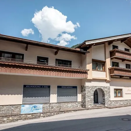 Gastehaus Amor Apartment Mayrhofen